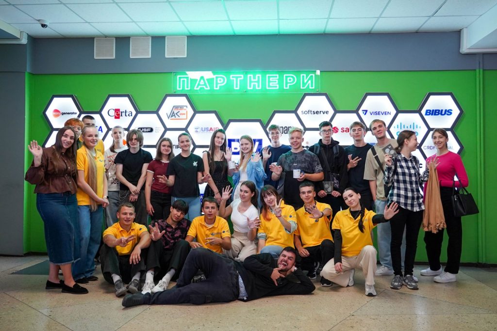 Image for: Еко-Марафон: знайомство  першокурсників з факультетом гірничої справи, природокористування та будівництва